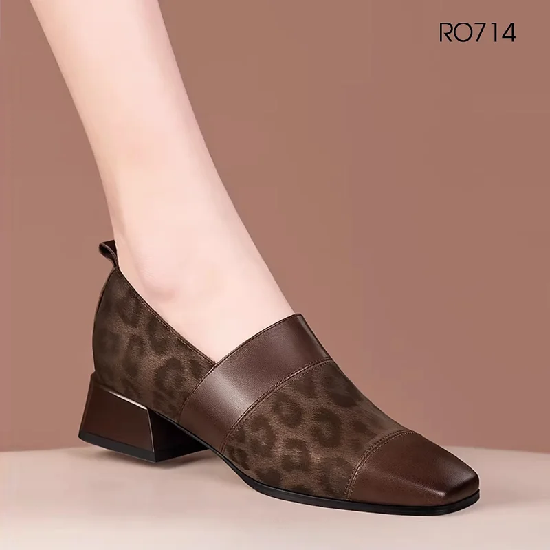 Giày nữ họa tiết, mũi vuông ROSATA RO714 - 4p - HÀNG VIỆT NAM - BKSTORE