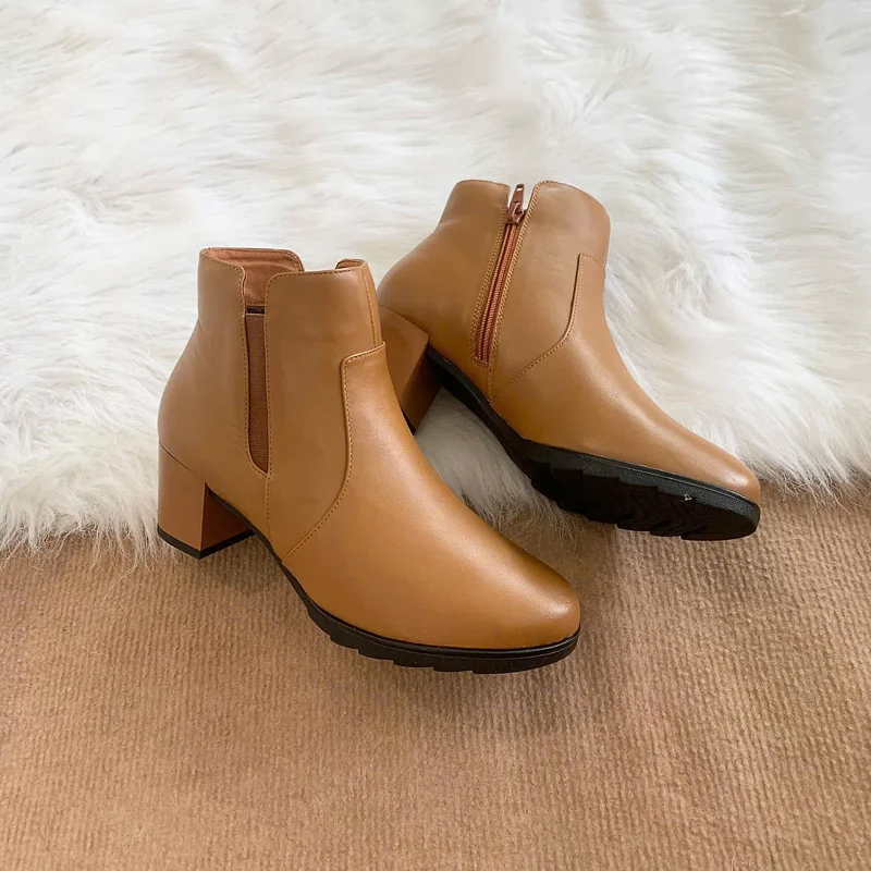 BOOTS NỮ  DA BÒ CỔ NGẮN VIỀN BÊN 5F PABNO PN640