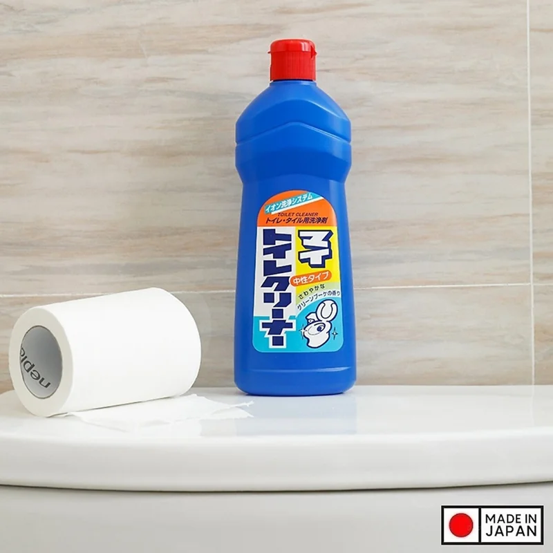 Chai tẩy toilet Rocket không mùi 500ml Nhật Bản